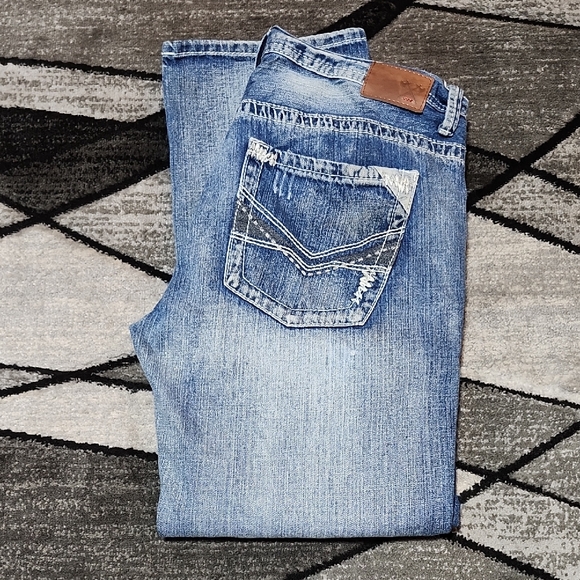 AXE & CROWN EMBROIDERED SLIM-FIT SHORT STRAIGHT LEG DISTRESSED DENIM JEAN - Picture 1 of 16